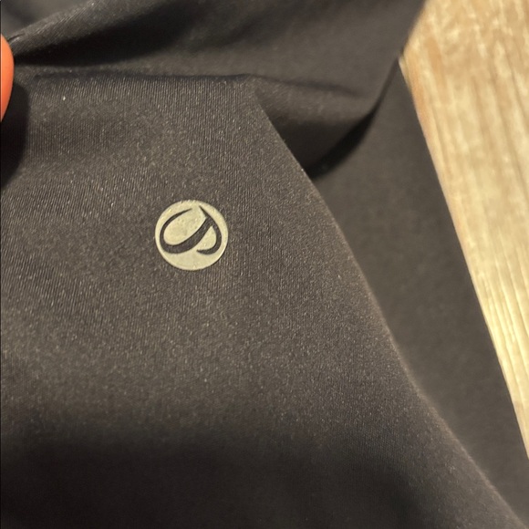 CRZ YOGA Women's Black Athletic Shorts - Picture 2 of 5